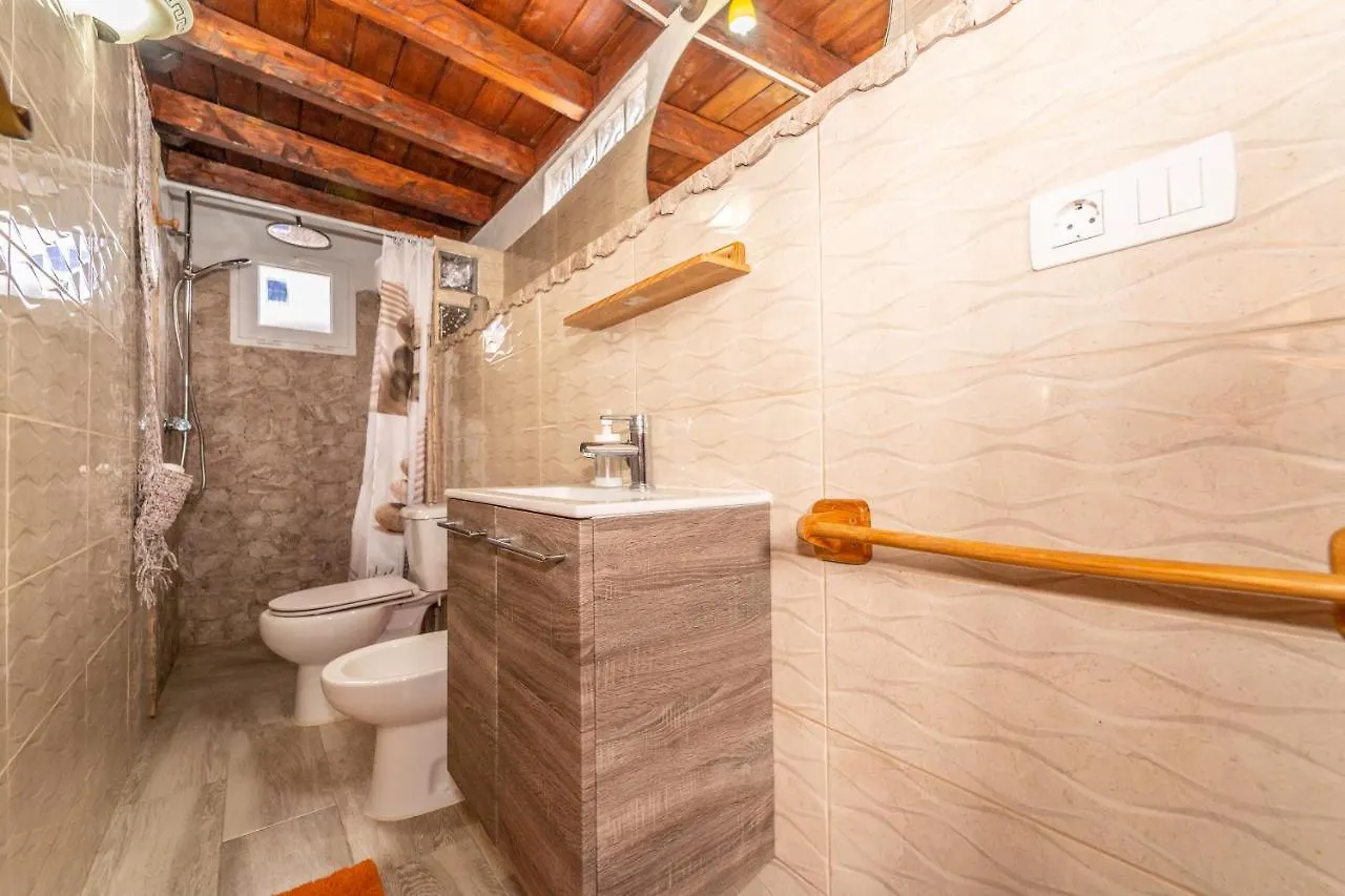 Bed & Breakfast Casa Giuliana Bed and Breakfast Charco del Pino