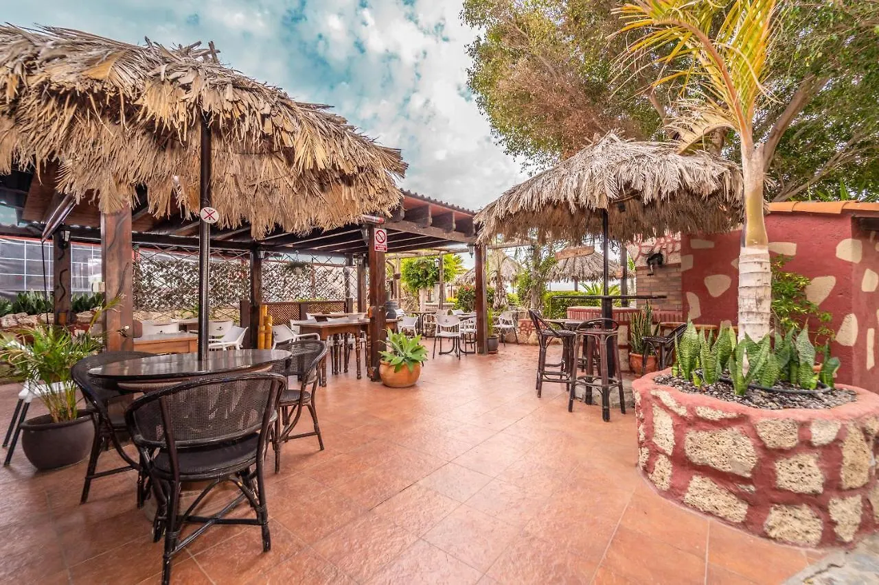 مبيت وإفطار Charco del Pino Casa Giuliana 3*,  إسبانيا