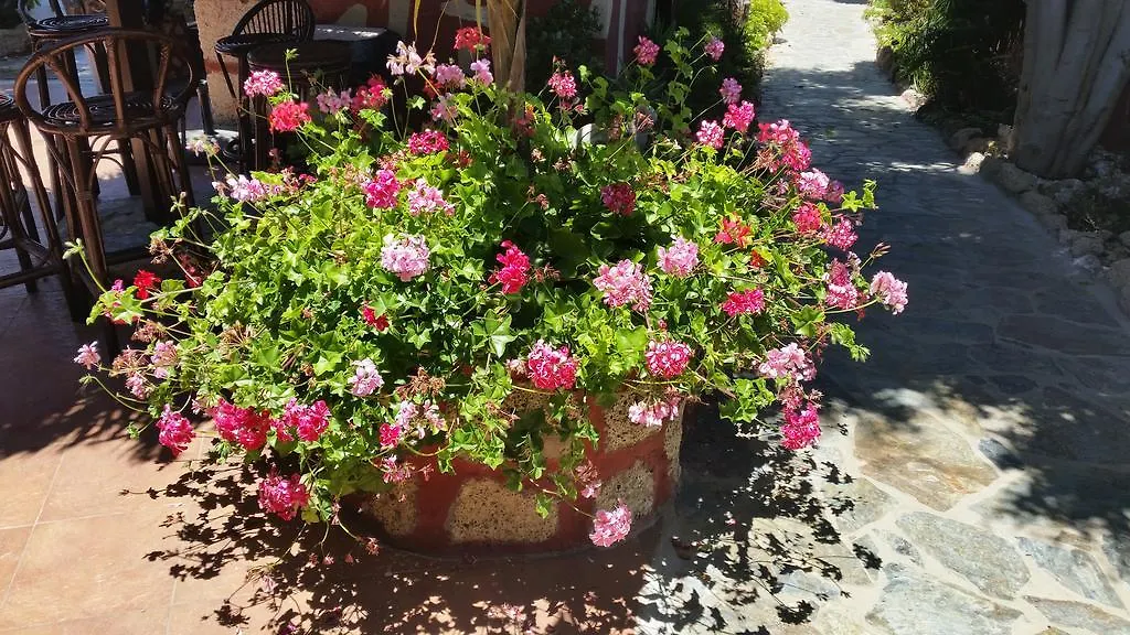 مبيت وإفطار Charco del Pino Casa Giuliana 3*,  إسبانيا